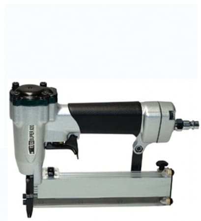 INCHIODATRICE SUPER 630 MAESTRI